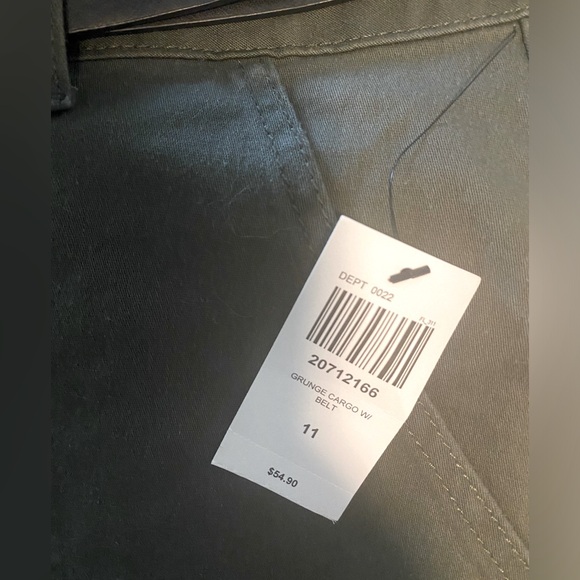 NWT CARGO PANTS - Picture 4 of 4